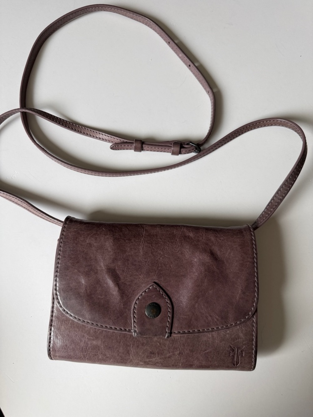 Frye Melissa Leather Wallet Crossbody Bag Clutch Purse. Lavender Purple Lilac